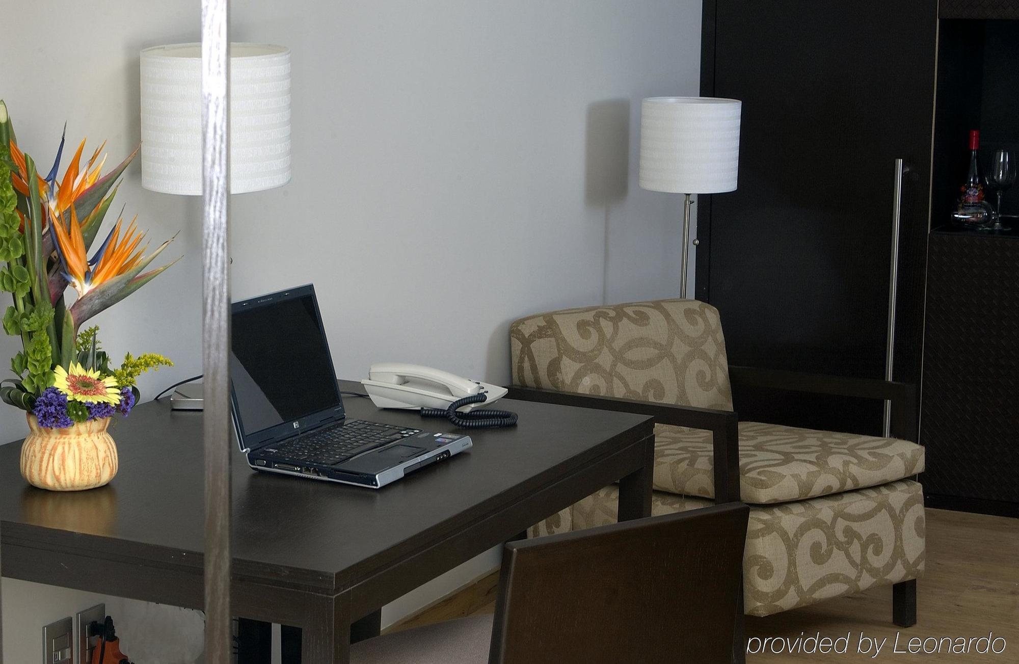 Exe Suites Reforma Мехико Номер фото